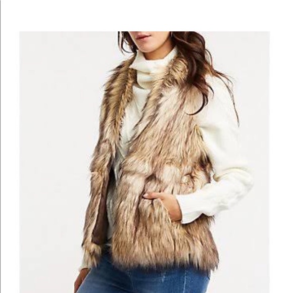 CHARLOTE RUSSE VEST🌺 - Picture 1 of 6